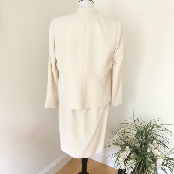 Final Price 🌹Amanda Smith Petite Suit Set. - Picture 3 of 6